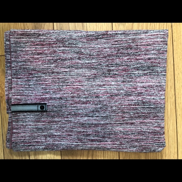 Lululemon Vinyasa Scarf Wrap - Picture 11 of 14